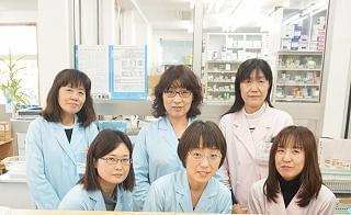みんな仲が良く、チームワークも抜群◎
笑顔の対応を心掛け、お客様に安心と満足を提供しています。