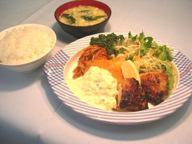 都給食は企業様・学生様の食をサポートする会社です。