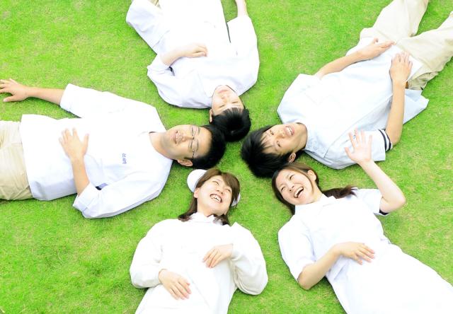 職種の垣根なく協力し合える職場です!
力を合わせて地域貢献・医療貢献していけますよ。