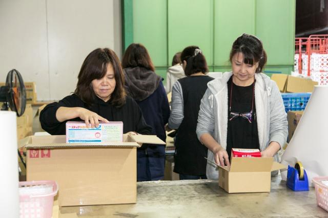 幅広い年代のスタッフが協力し合いながら活躍中!みんな和気あいあい、楽しく働いています◎