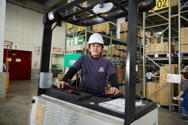 創業40年の老舗物流会社◎
安定して働けるステージです。