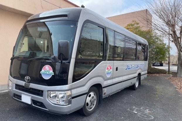 アルバイト・パート/スイミングスクール送迎バスのドライバー/週3日程度のお仕事/中型免許があればOKスイミングスクールの送迎ドライバー