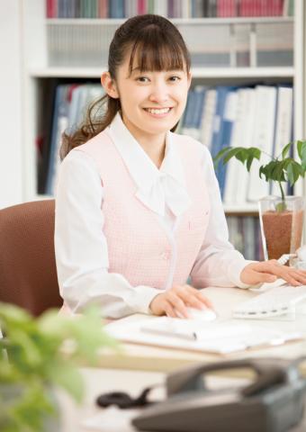 練馬駅中央北口から徒歩1分！駅チカ公共施設での受付・事務／日数相談OK／残業ほぼナシ受付・事務スタッフ