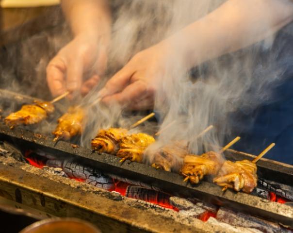 店舗運営やメニュー開発にも携わり、一生もののスキルを身につけられます。積極的に挑戦できる方をお待ちしています！