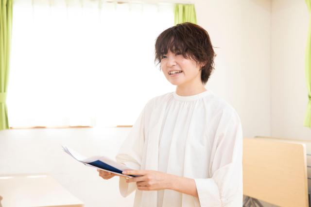 児童指導員　パート　年齢不問　未経験者歓迎！　週2日〜OK／13:30〜の働きやすい勤務スタイルです児童指導員