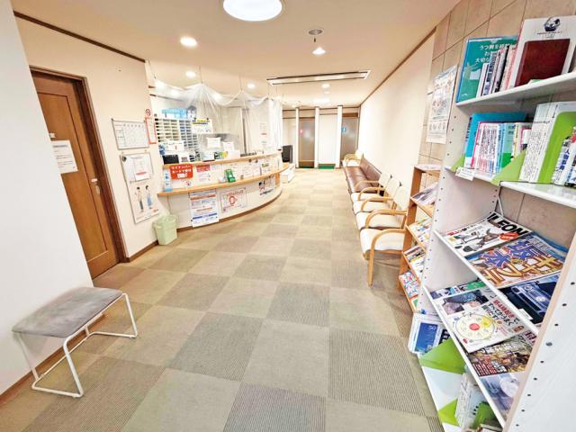 「摂津本山」駅から徒歩3分、近くにスーパーがあり
仕事のあとのお買い物にも便利な立地です。