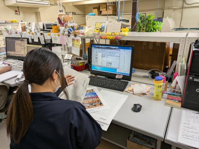 職場は、JR「奈良」駅徒歩7分の駅チカ！通勤も便利ですよ。
