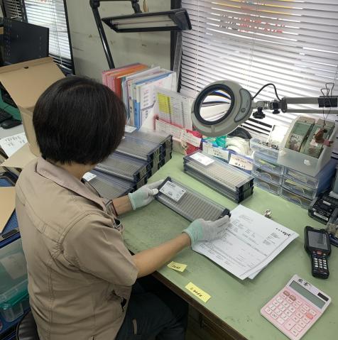 ☆　給与の一例（昨年度実績）　☆
1,195円×7時間×20日＝167,300円に
167,300円×1.4ヵ月分＝234,220円を足すと
実質賃金:1,334円！！