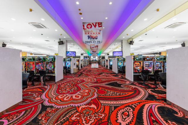 ［海南市］【パチンコ店接客スタッフ】◆未経験大歓迎！◆高時給でプライベートを充実！パチンコ店接客スタッフ