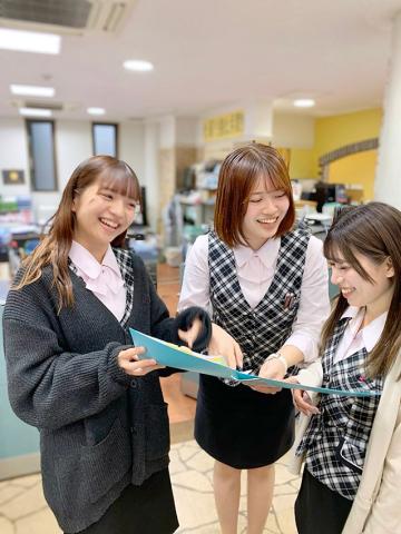 スタッフ同士のチームワークが良い職場環境。
同世代の方が多く働いているので、すぐに馴染めますよ。