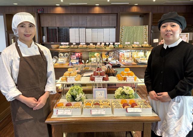 ≪堺市／岸和田市≫【人気ケーキ店でのホール＆製造補助】女性＆学生活躍中！子育てとの両立◎［1］ホールスタッフ（接客・販売）
［2］製造補助