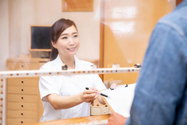 高時給1,700円〜＋ミニボーナス／資格・経験不問の医療事務／週2日〜3日の勤務／40代・50代活躍医療事務