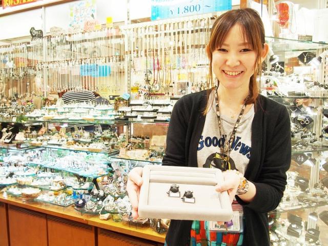 人と話す事が好き!アクセサリーや天然石に興味がある方!!販売デビューの方も歓迎します☆