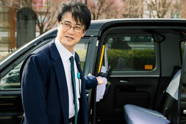 異業種からの転職組が多数活躍中!
定年退職後のセカンドワークも歓迎です。
昭和27年創業の老舗タクシー会社です。自由度の高い社風で、のびのびと働ける環境が乗務員からも好評!