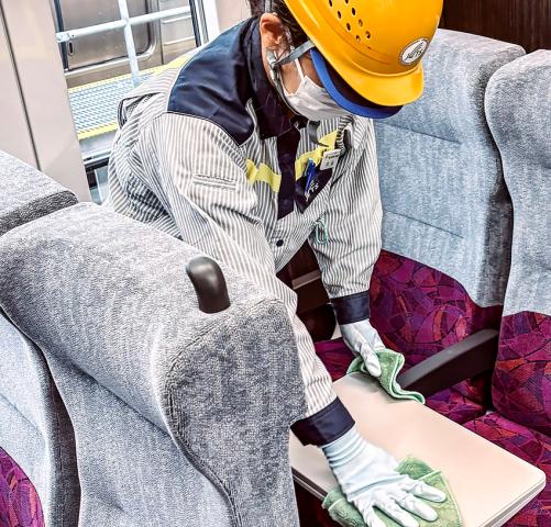 職場は、東平山にある豊田事業所。
賞与や諸手当、社員登用制度ありなど安心の待遇を整えています。