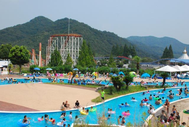 ＼＼恒例！夏の短期アルバイト！／／
しっかり予定を組んで、稼いで、遊んで思い出を作りませんか？