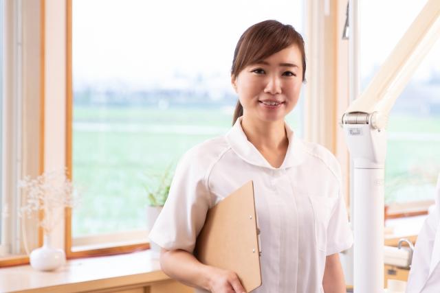 主婦活躍中！　お昼すぎまでの4hだけ　午前のスキマ時間を有効活用したい方は必見です！事務受付スタッフ