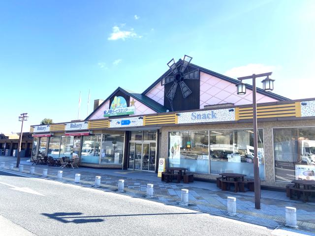 JR「紀伊」駅からの送迎付きなので通勤の心配ナシ!
マイカー通勤も可能ですよ!