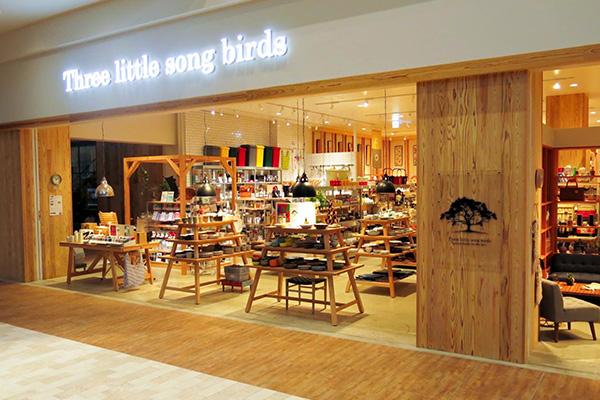 Three Llittle Song Birds　ゆめが丘ソラトス店