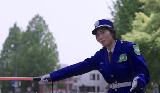 敷地内の巡回警備・些細な異常も無線連絡で組織的に対応可能だから初めてでも安心