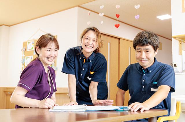 20〜50代男女がイキイキ活躍中！優しい先輩たちが、親身にサポートします。ぜひ、チャレンジしてくださいね。