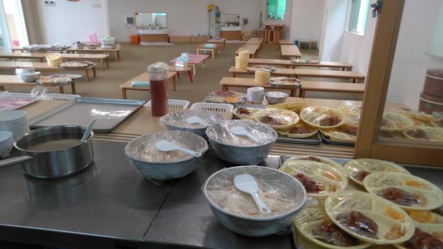 人気メニューはカレーとハヤシライス！
バター・砂糖・牛乳を絡めたお麩のラスクも◎
