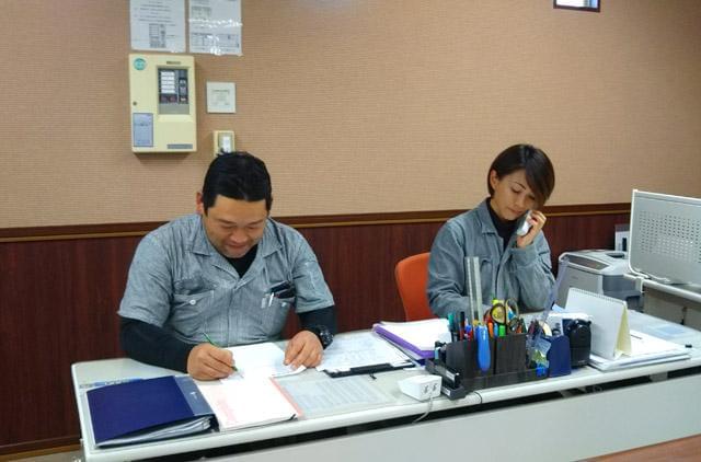 ≪事務作業もアリ≫未経験から始められます。優しい先輩スタッフが丁寧に指導致します。