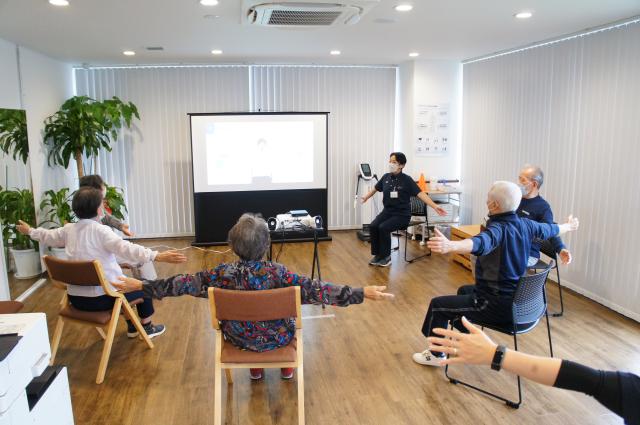 基本的には“扶養控除内”での勤務になりますので、
ご家庭との両立もバッチリ♪
この部署のスタッフの9割は女性が活躍中♪