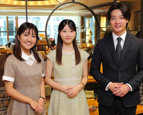 勤務は4日〜OK!
6日以上勤務のスタッフにはプレゼントがありますよ♪