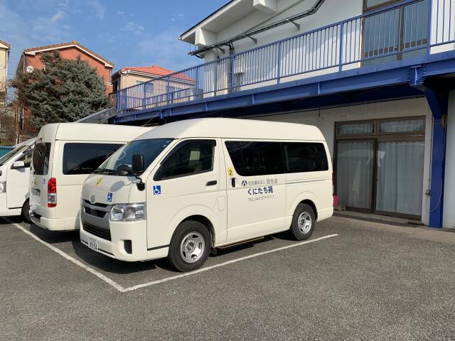 お昼は自宅でひと息。ゆとりある働き方が叶う送迎ドライバー／週3日／AT限定普免可／未経験歓迎デイサービス・ショートステイの送迎運転手