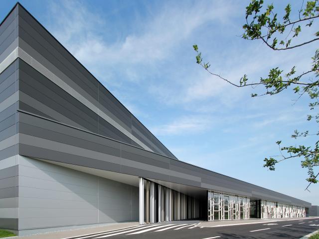 正社員として働きましょう！未経験者大募集中！若年層の方が活躍中！製造オペレーター