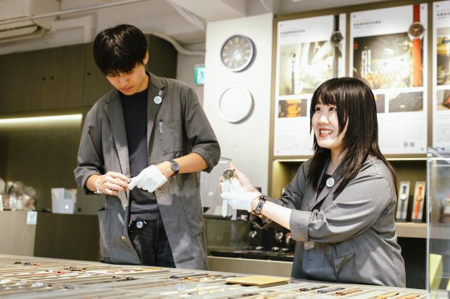 新店オープン★その一本は、世界にひとつ。カスタム時計ブランドのアドバイザー／未経験OK／週2日〜OKウォッチアドバイザー（カスタムオーダー時計ブランド）