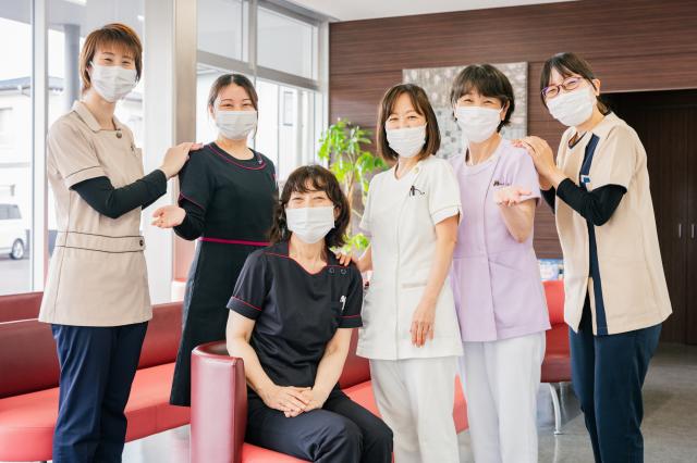 地域に寄り添う、やさしいクリニック。
小さなお子さまからご高齢の方まで来院されます。