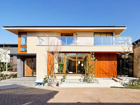 女性スタッフが活躍中。
あなたからのご応募、お待ちしています。