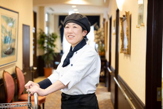 「患者様への食事なので気を遣う事も多いですが、それを超える充実感が得られますよ！」（スタッフTさん）