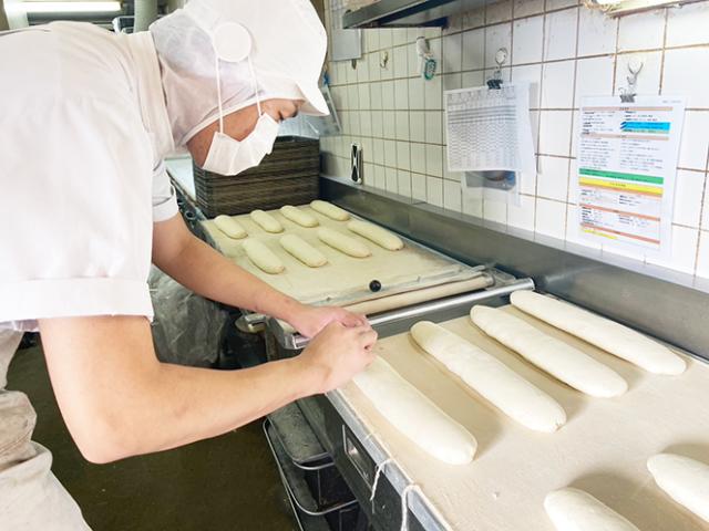 ≪堺市南区≫パンの製造スタッフ◇男女不問◇未経験歓迎◇昇給あり◇各種手当充実◇社割あり◇髪型自由！パンの製造スタッフ