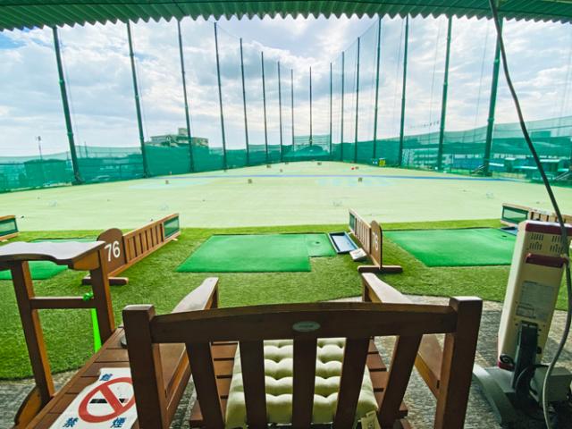 ≪西宮市≫2職種同時募集！ゴルフ場でのお仕事！未経験OK！時間・曜日は応相談！車通勤可！［1］ゴルフ場フロントスタッフ
［2］ゴルフ場内整備スタッフ