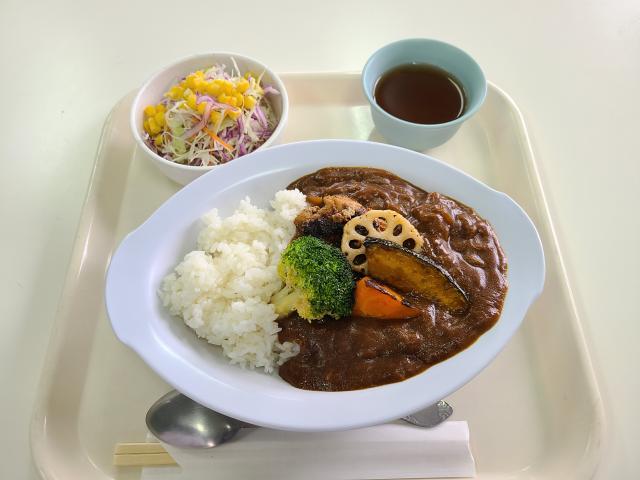 家事で培った調理スキルが活かせる。社員食堂での調理スタッフ募集！社員食堂での調理スタッフ