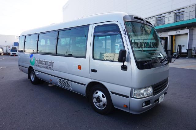 【従業員用マイクロバス運転手】60歳以上のスタッフ活躍中！岩槻（勤務地）⇔春日部駅の間になります！送迎バス運転手