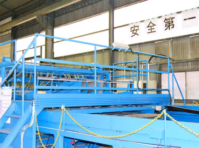 国内唯一の細い線径を扱い、品質にこだわり続ける『イゲタ金網』。
従業員が働きやすい環境作りにも力を入れています。（社長より）