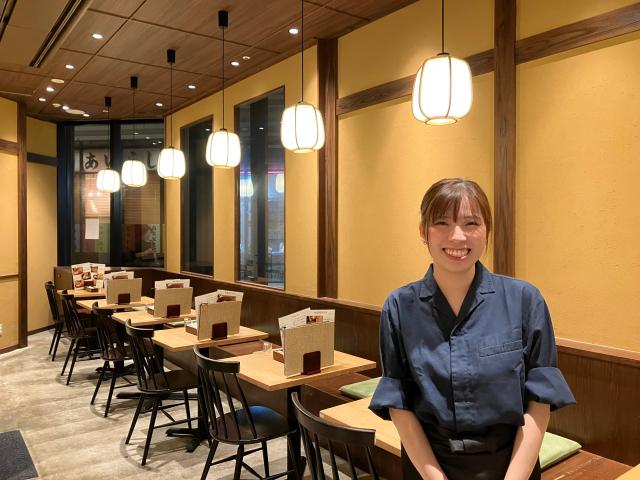 運営会社は2006年設立、日本のみならず海外も含め51店舗を展開する企業です。