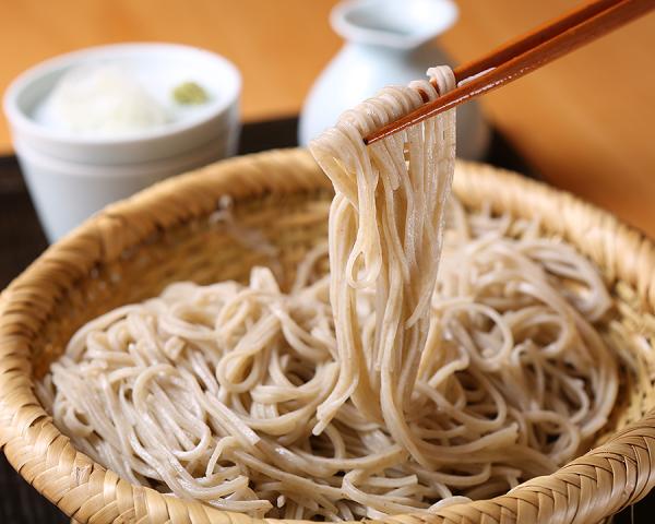 美味しいまかないあり！髪色は清潔感があれば自由！
イキイキと働ける環境です。