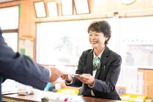 性別・年齢は問いません！現在は40〜70歳のドライバーが活躍しています！