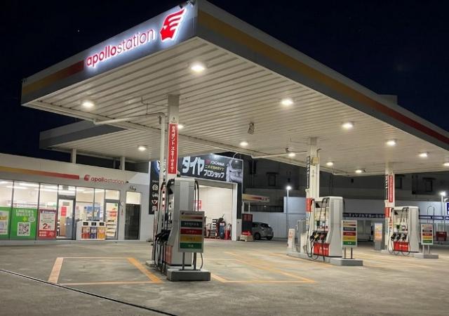 深夜時給で高収入 ／Wワーク歓迎 夜勤専門GSスタッフ！幅広い年代のスタッフ活躍中夜勤専従のガソリンスタンドスタッフ