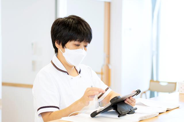 【福岡市南区】特別養護老人ホームで看護師募集！病院より負担少なめで、利用者様とじっくり向き合える環境特別養護老人ホームの看護師（正看護師・准看護師）