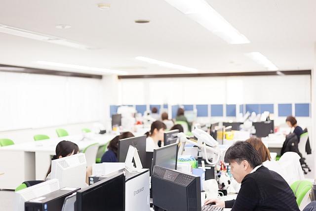 事務の経験を積みながら、あなた自身も長く働ける環境で
キャリアアップしませんか?※社員登用制度アリ!