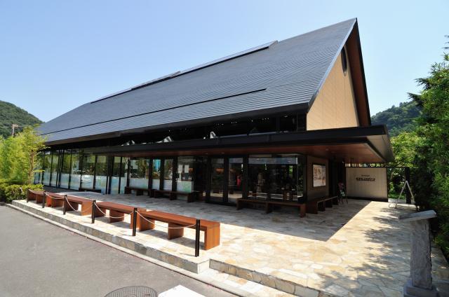 「風祭」駅降車すぐにある『鈴廣 かまぼこの里』
※画像は「レストランえれんなごっそ」です。
