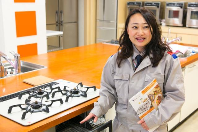 「人見知りだった私ですが、とても楽しくお仕事しています♪」(キッチン快適アドバイザー/K.Kさん)