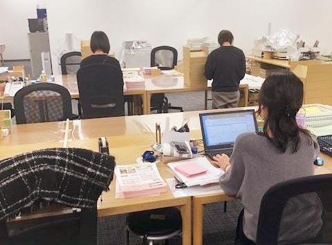 事務サポートスタッフ／週4日〜勤務OK／9時〜16時勤務／扶養内勤務OK／未経験スタート歓迎！当社配布パンフレット準備作業