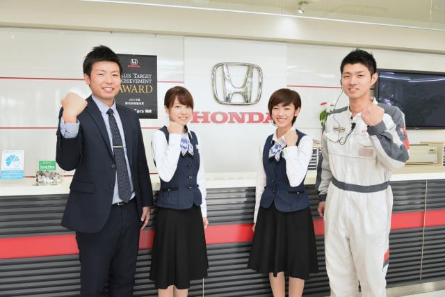 周りには、頼れる先輩がたくさんいます。初心者さんも無理なく慣れていけますよ◎